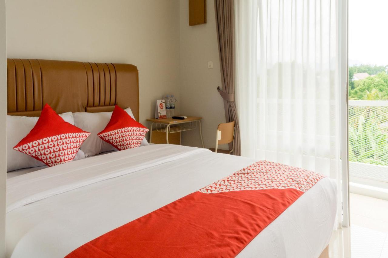 Oyo 367 Ridha Residence Bandung Buitenkant foto