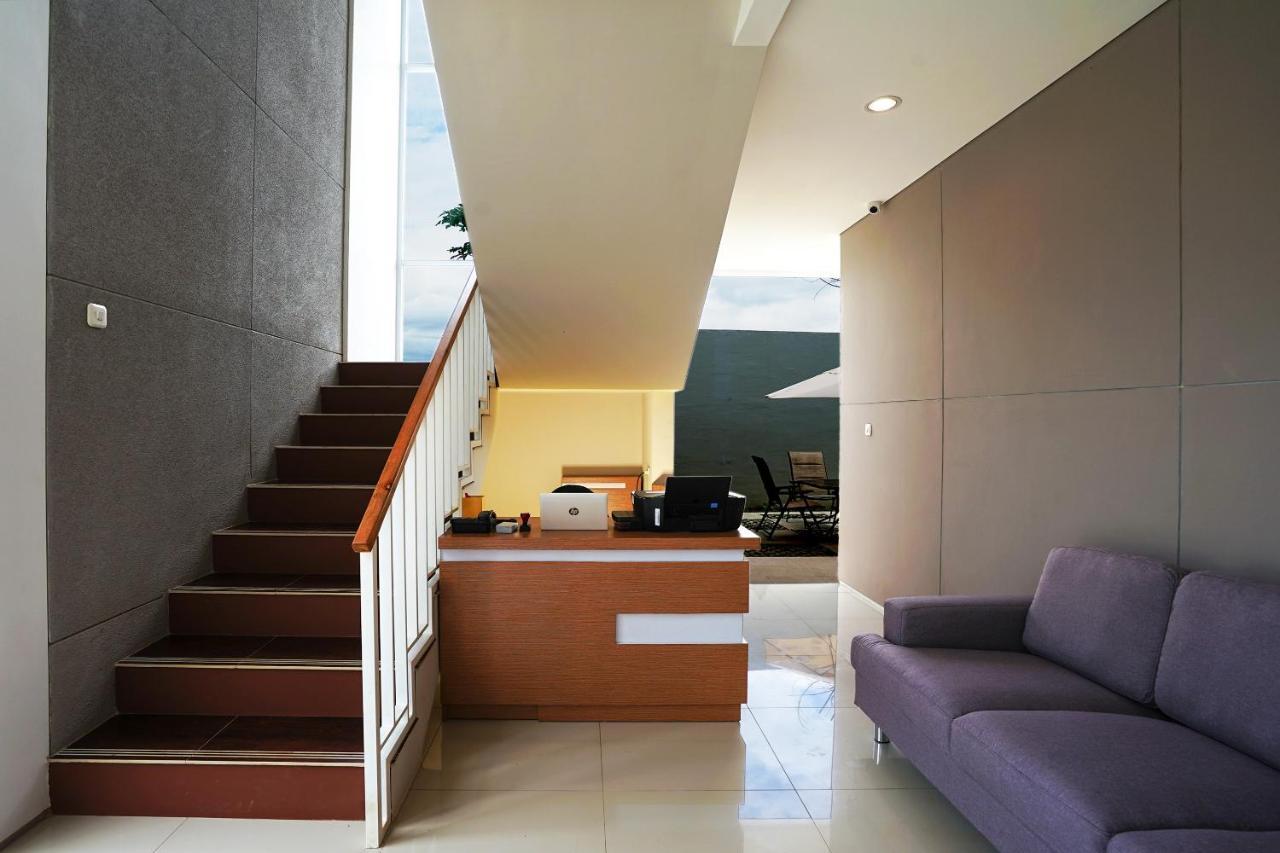 Oyo 367 Ridha Residence Bandung Buitenkant foto